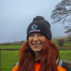 "GRASSMEN" Bobble Hat Black